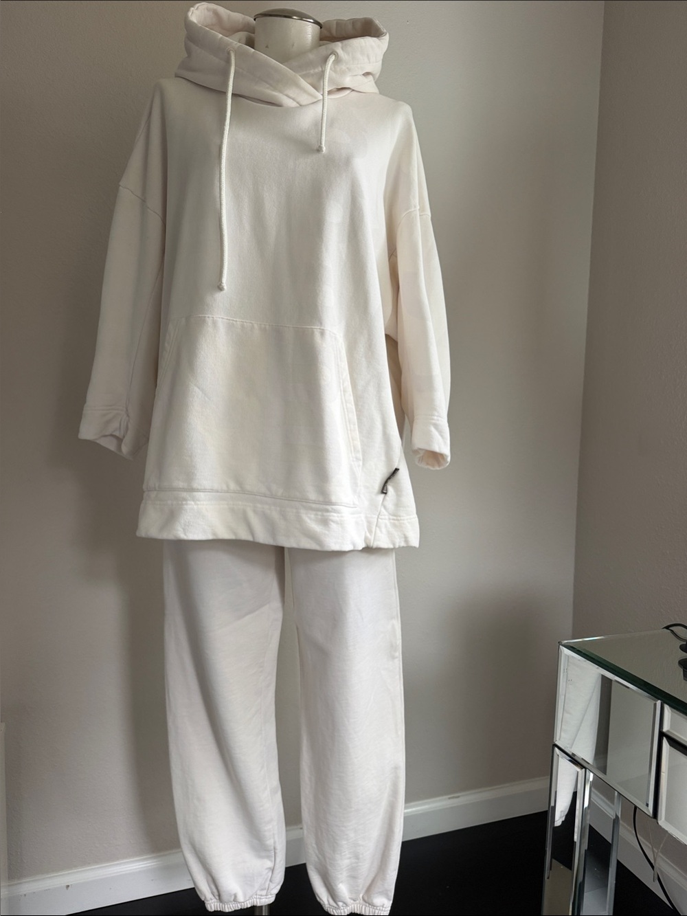 Marc Jacobs Women's Cream Hoodie & Jogger Set Sz S Oversized by design